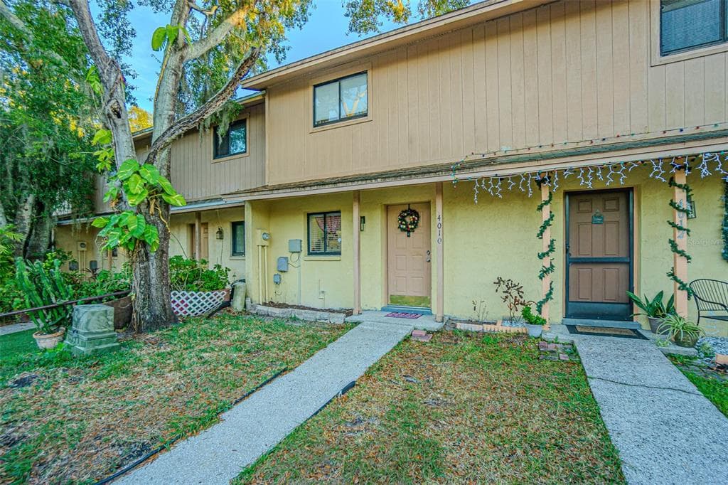 4010 OAK LIMB COURT