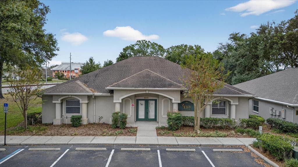 2901 BUSCH LAKE BOULEVARD TAMPA, FL 33614