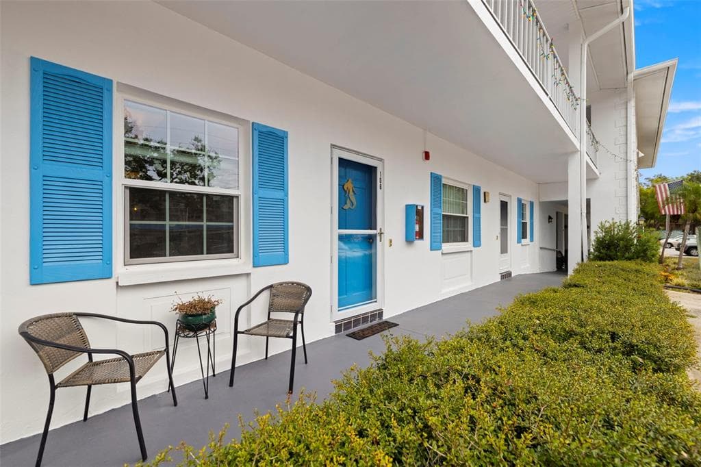 300 CLYDE LANE UNIT 106 DUNEDIN, FL 34698