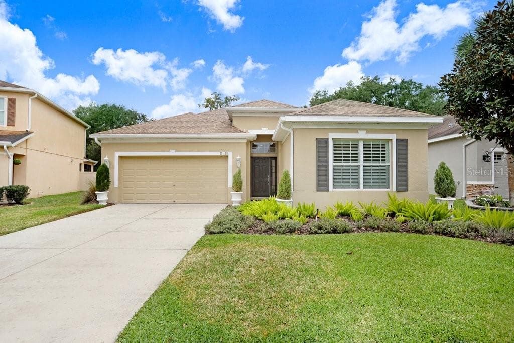 11415 COVENTRY GROVE CIRCLE LITHIA, FL 33547