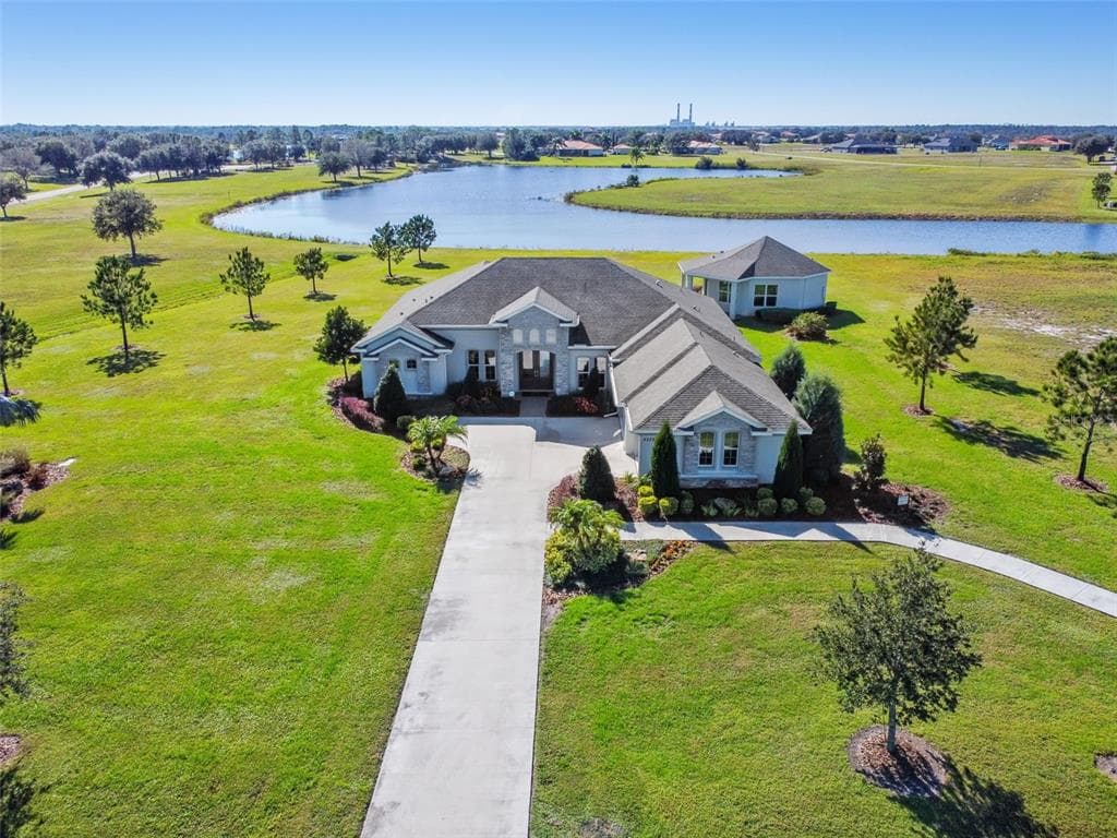 5333 LAKE VENICE DRIVE