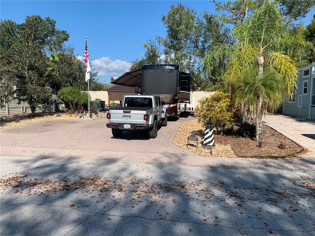 6849 AMANDA VISTA CIRCLE