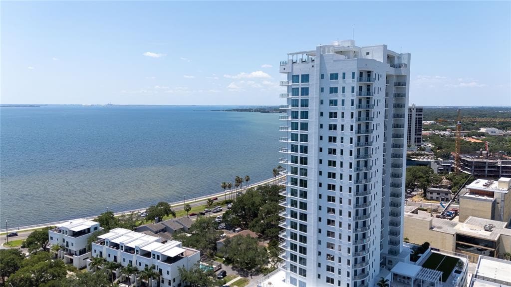 2910 W BARCELONA STREET UNIT 1902 TAMPA, FL 33629