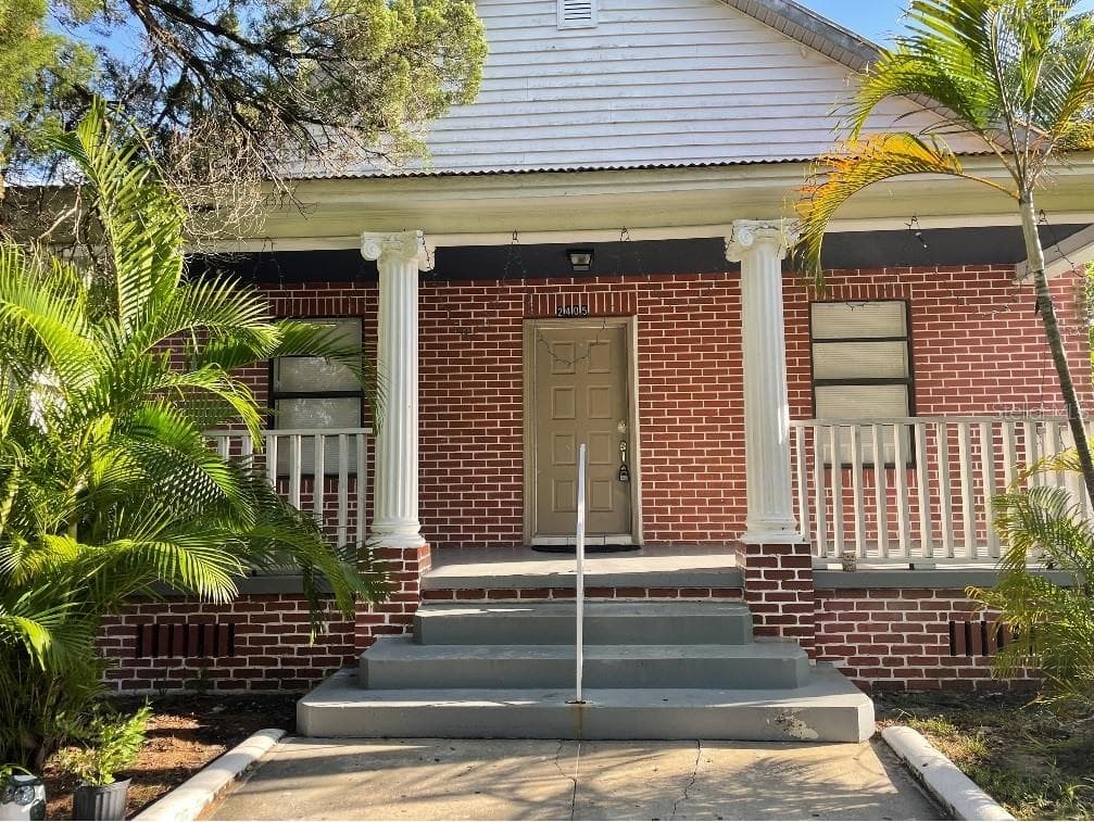 2405 HARPER STREET TAMPA, FL 33605