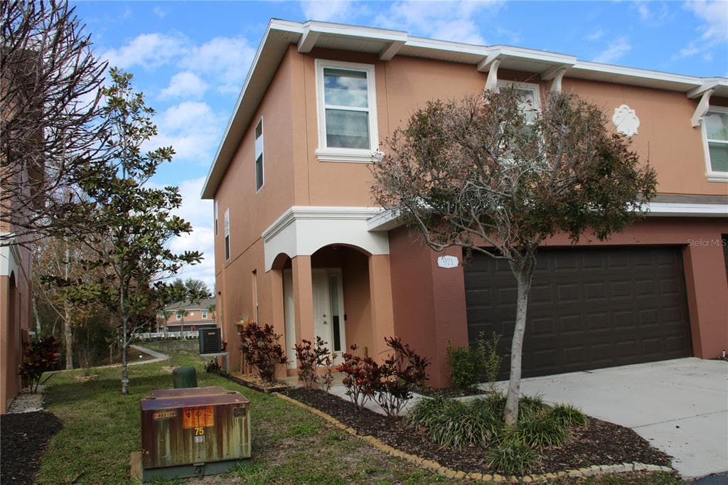 971 CELTIC CIRCLE TARPON SPRINGS, FL 34689