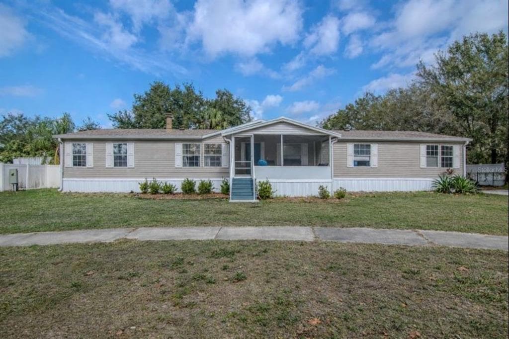 10404 HAWK COURT