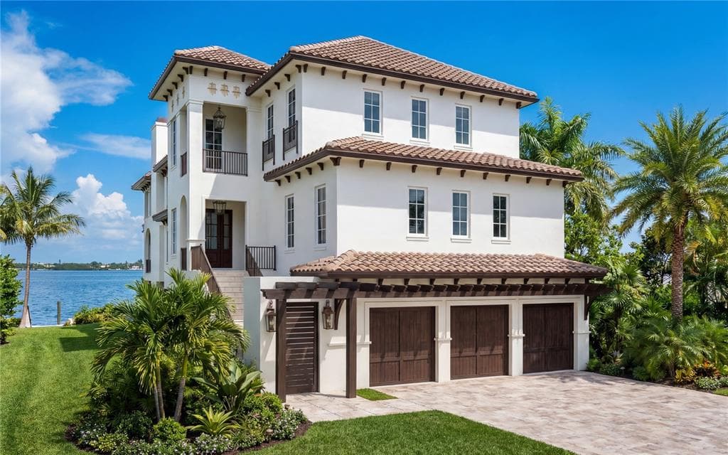1835 BAYOU GRANDE BOULEVARD NE ST PETERSBURG, FL 33703