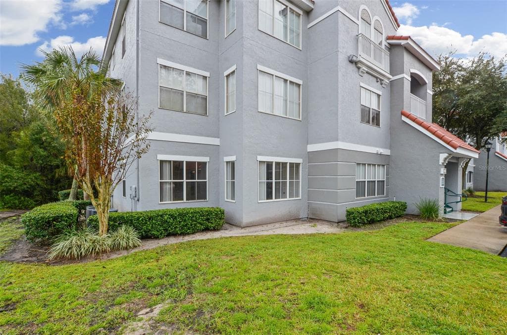 18001 RICHMOND PLACE DRIVE UNIT 1112 TAMPA, FL 33647
