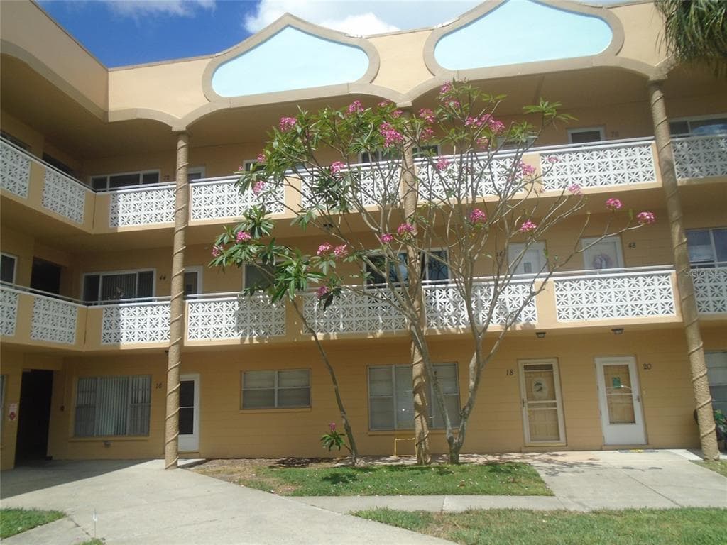 2466 ECUADORIAN WAY UNIT 16