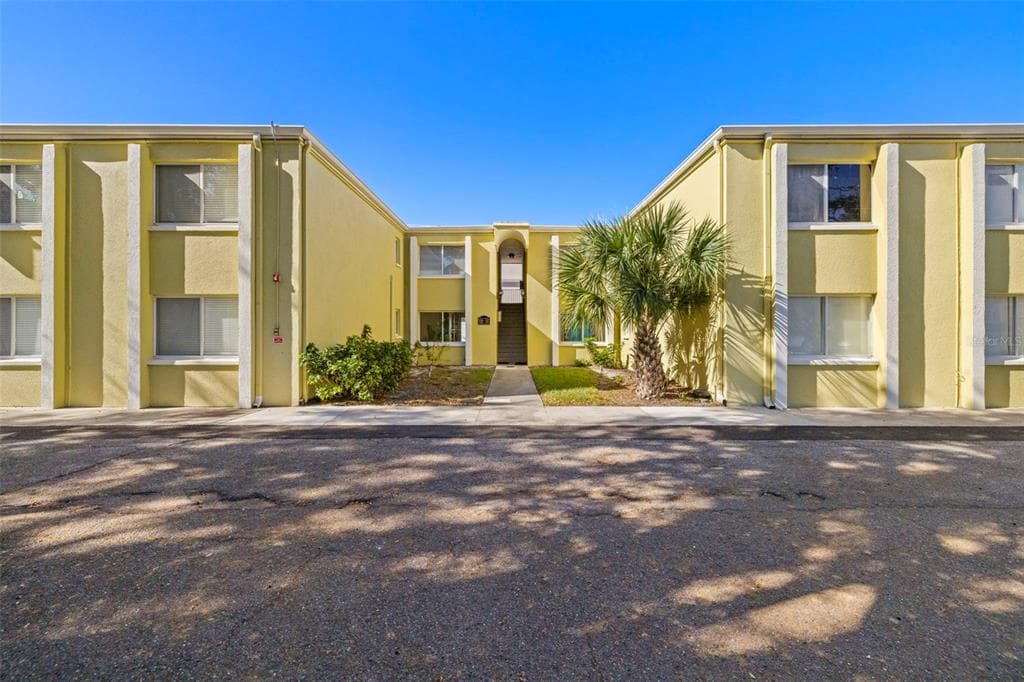 3206 W AZEELE STREET UNIT 128 TAMPA, FL 33609