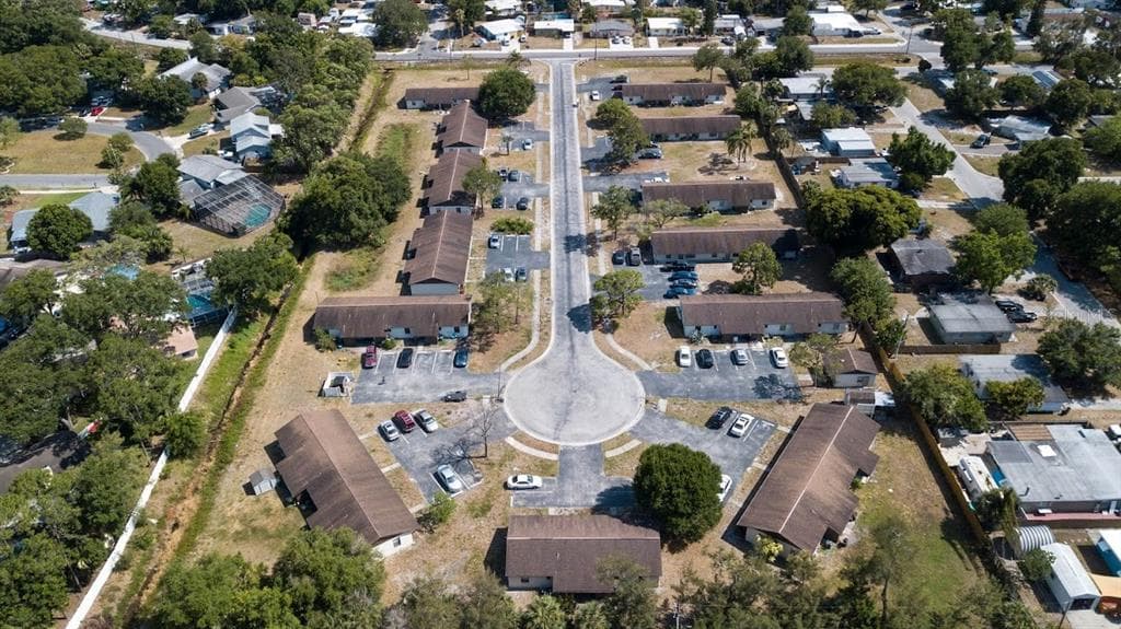 9498 LYNN LANE UNIT A SEMINOLE, FL 33777