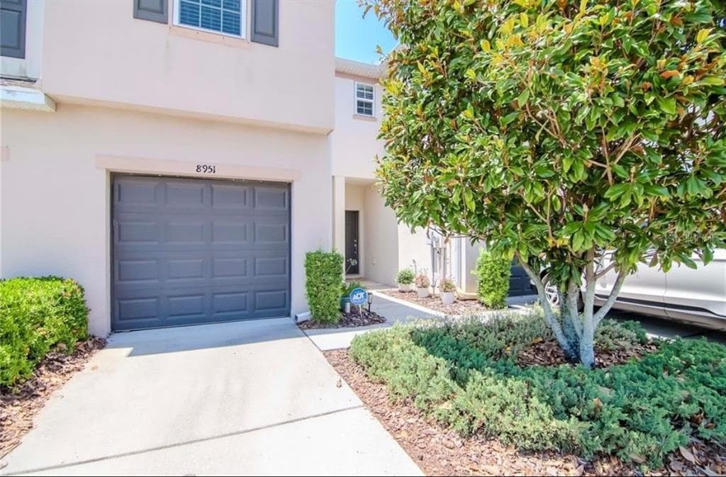 8951 TURNSTONE HAVEN PLACE TAMPA, FL 33619