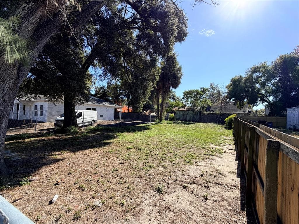 905 E 26TH AVENUE TAMPA, FL 33605