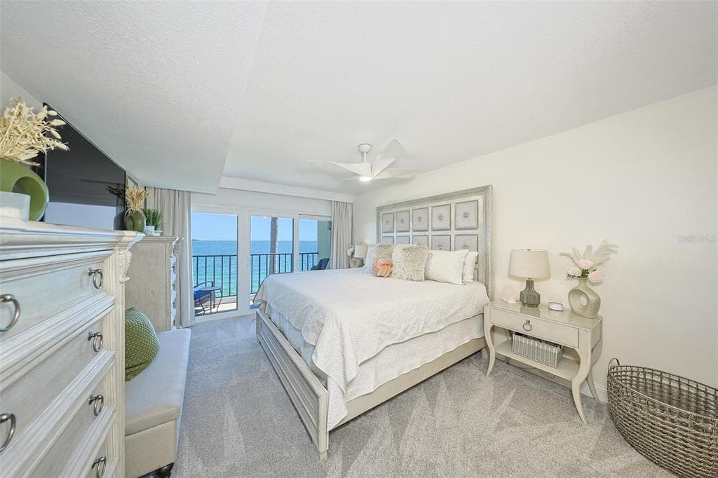 7500 SUNSHINE SKYWAY LANE S UNIT 104 ST PETERSBURG, FL 33711