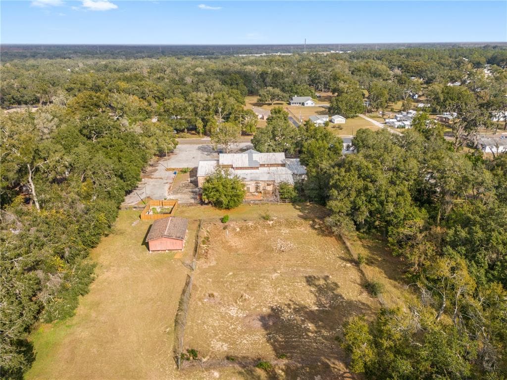 10511 MAIN STREET THONOTOSASSA, FL 33592