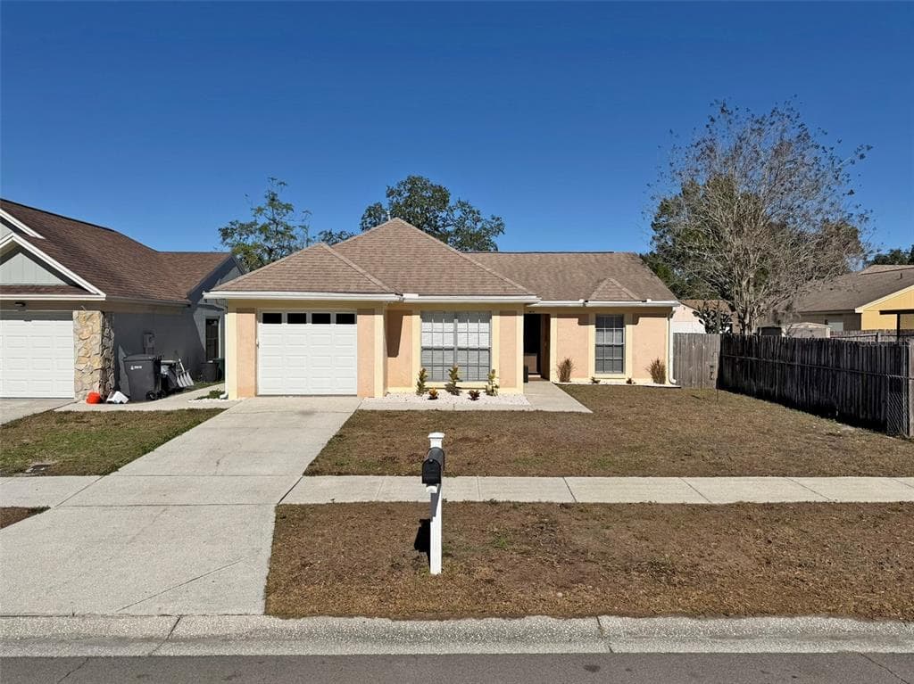 8518 MISTY RIVER COURT TAMPA, FL 33637
