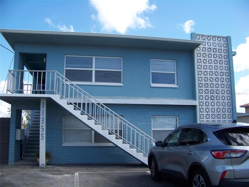 11355 3RD STREET E UNIT 4 TREASURE ISLAND, FL 33706