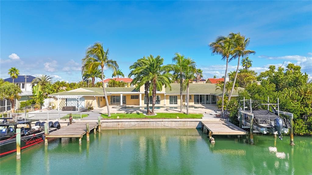 482 HERMOSITA DRIVE