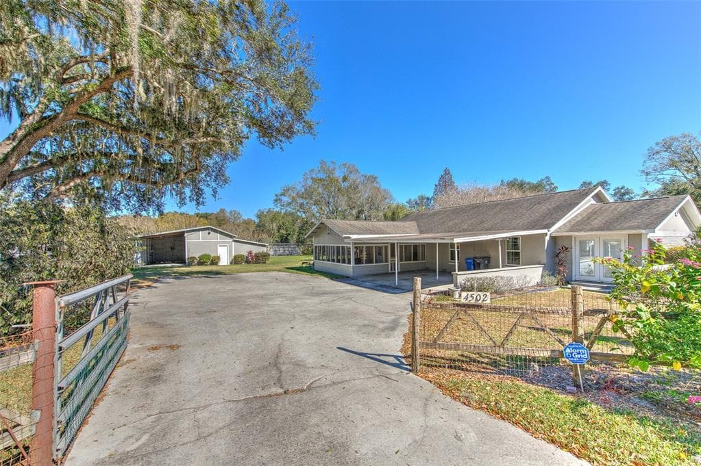 4502 OLD MULBERRY ROAD PLANT CITY, FL 33567