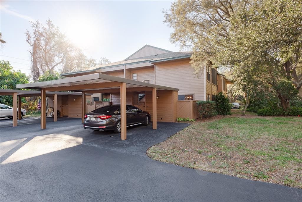 1901 LENNOX ROAD E UNIT 1901 PALM HARBOR, FL 34683