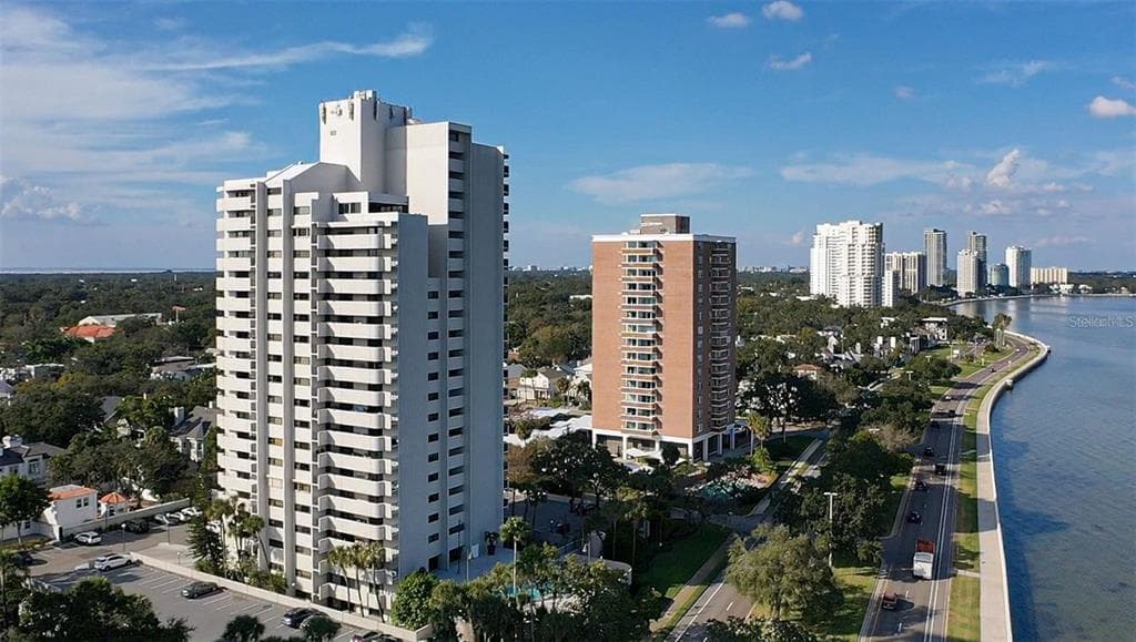 4141 BAYSHORE BOULEVARD UNIT 1204 TAMPA, FL 33611