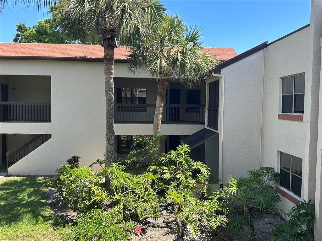 2971 ESTANCIA BOULEVARD UNIT 321 CLEARWATER, FL 33761