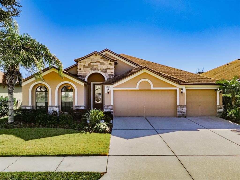 6728 WILD ELM COURT WESLEY CHAPEL, FL 33545