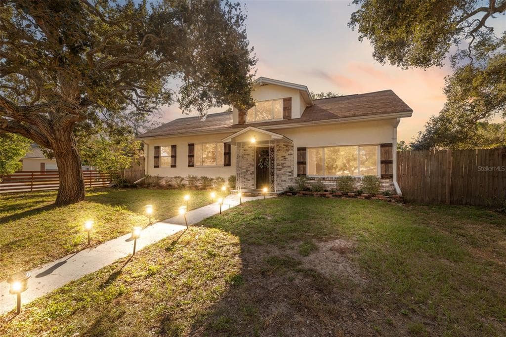 1946 CHENANGO AVENUE CLEARWATER, FL 33755