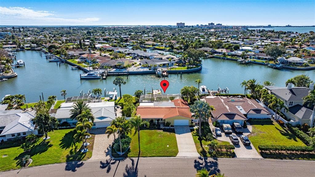 3784 42ND AVENUE S ST PETERSBURG, FL 33711