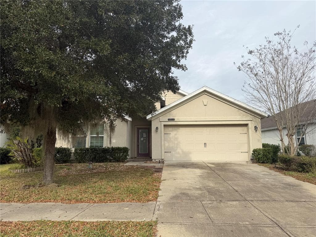 3292 HIDDEN MEADOWS COURT GREEN COVE SPRINGS, FL 32043