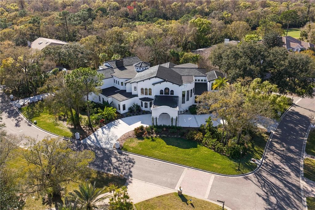 6324 W MACLAURIN DRIVE TAMPA, FL 33647