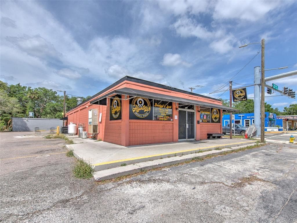8001 S 301 HIGHWAY RIVERVIEW, FL 33578