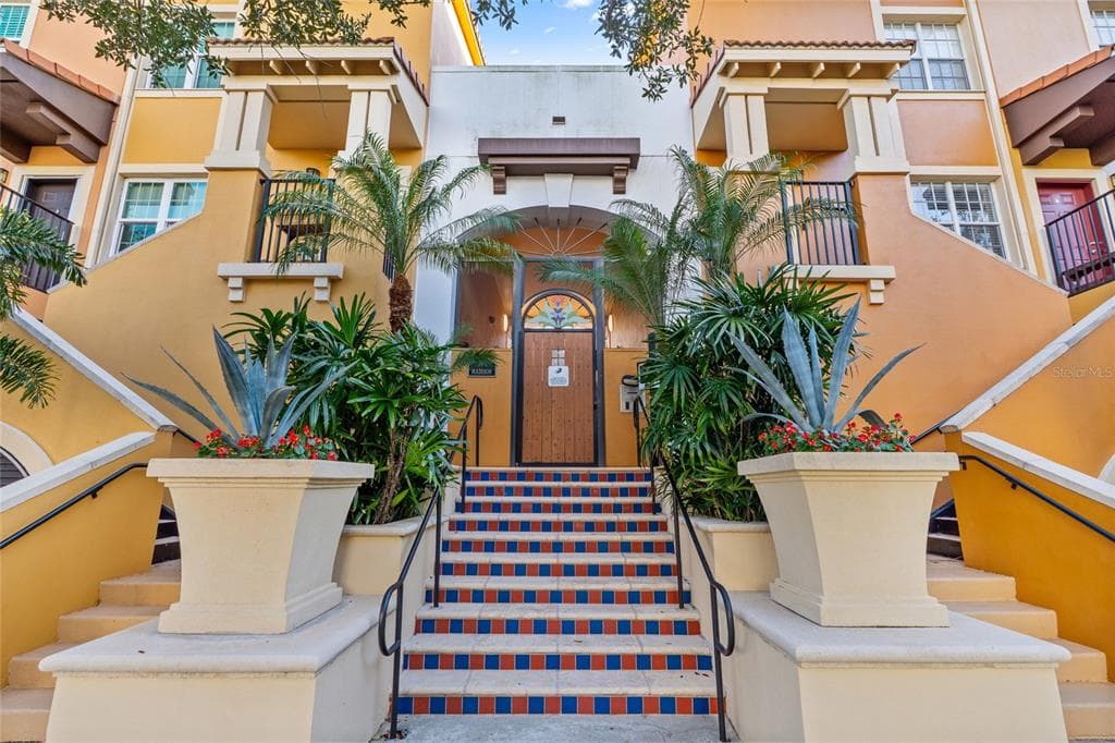 100 4TH AVENUE S UNIT 115 ST PETERSBURG, FL 33701