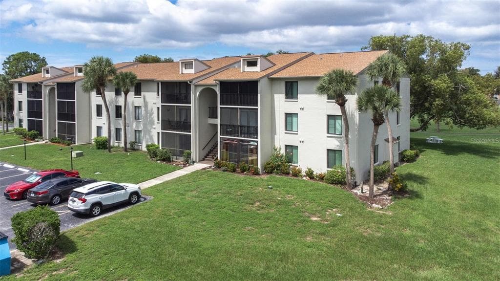 1871 PINE RIDGE WAY W UNIT H3 PALM HARBOR, FL 34684