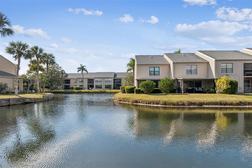 2473 KINGFISHER LANE UNIT I103 CLEARWATER, FL 33762