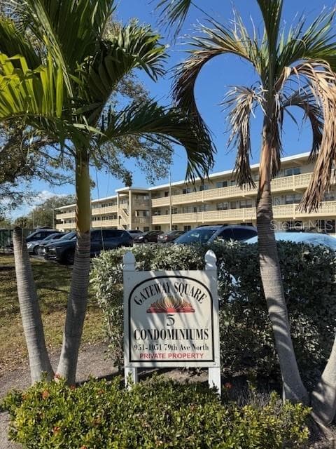 1051 79TH AVENUE N UNIT 212 ST PETERSBURG, FL 33702