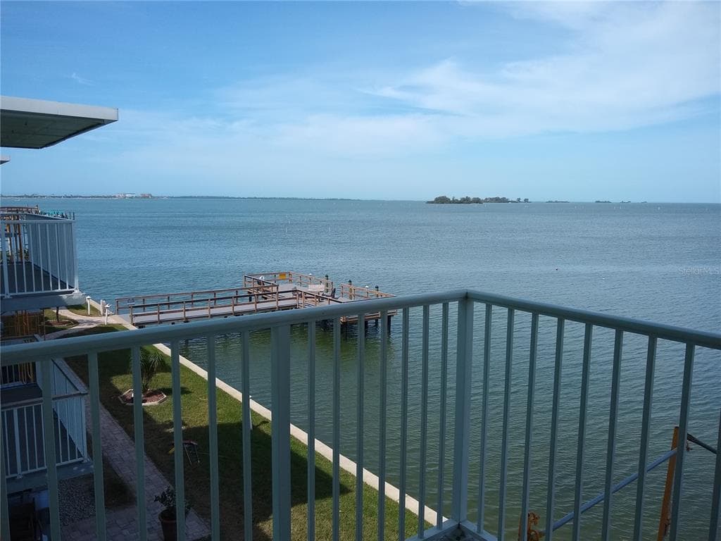464 N PAULA DRIVE N UNIT 323