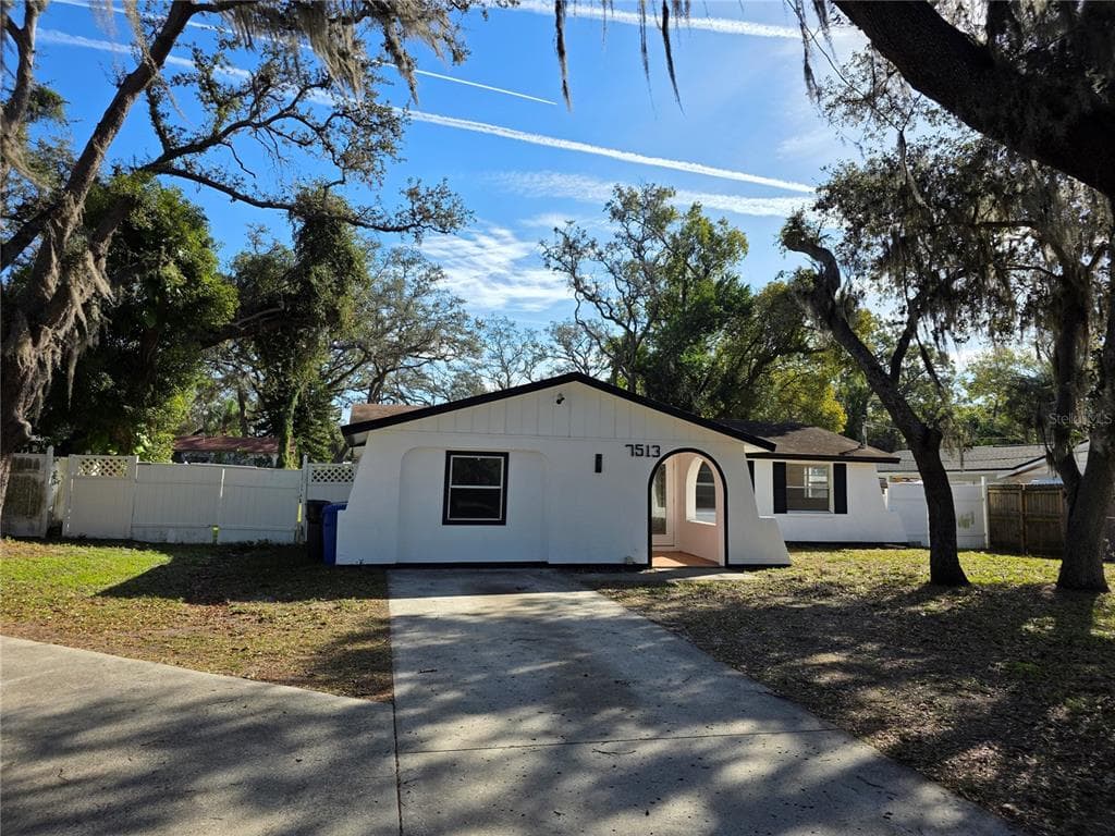 7513 N HIMES AVENUE TAMPA, FL 33614