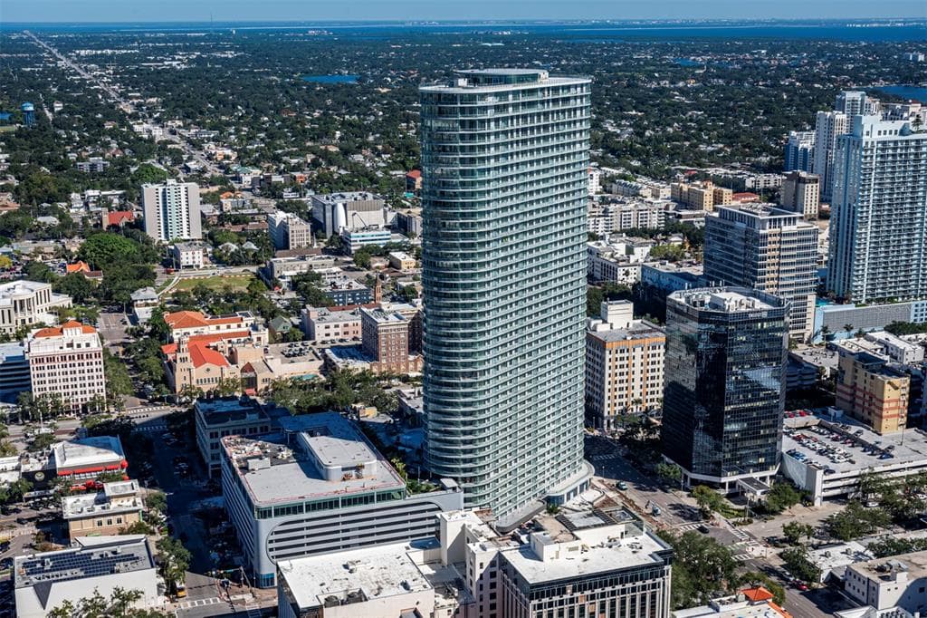 400 CENTRAL AVENUE UNIT 1804 ST PETERSBURG, FL 33701