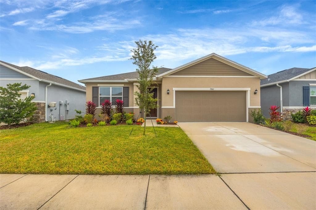 7882 LENNOX LOOP WESLEY CHAPEL, FL 33544