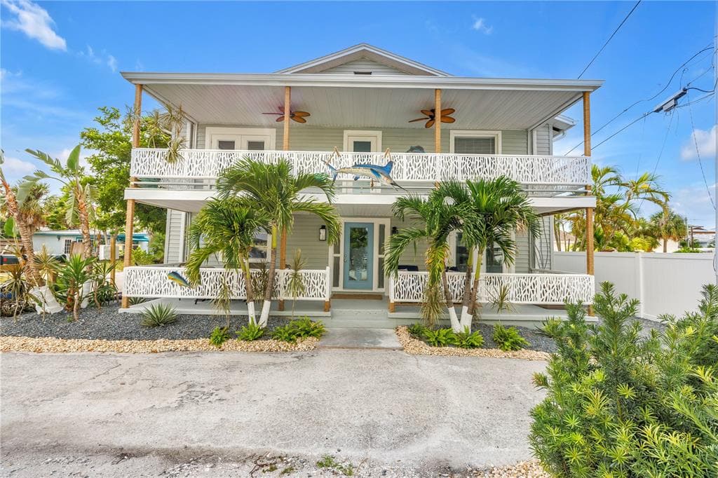 134 86 TERRACE UNIT 201 TREASURE ISLAND, FL 33706