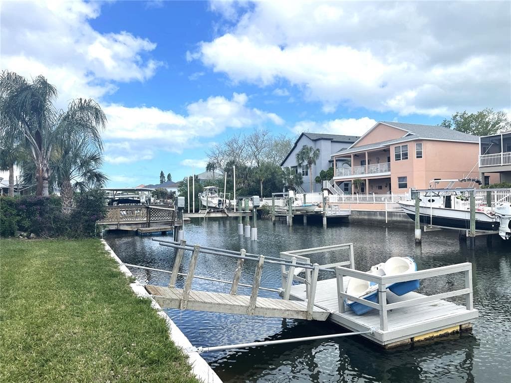 7601 HATTERAS DRIVE HUDSON, FL 34667
