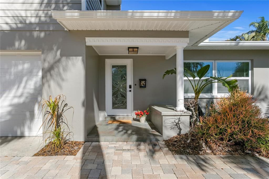 6604 BLUE HERON DRIVE S ST PETERSBURG, FL 33707