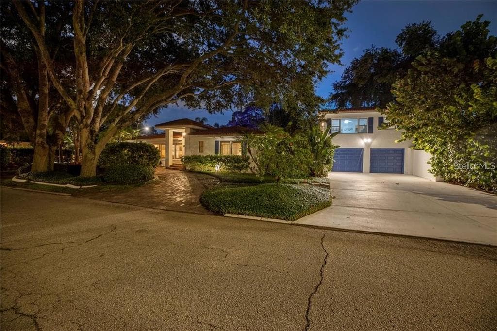 2200 2ND STREET N ST PETERSBURG, FL 33704