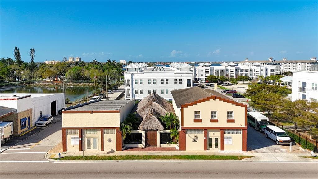 1007 MANATEE AVENUE E BRADENTON, FL 34208