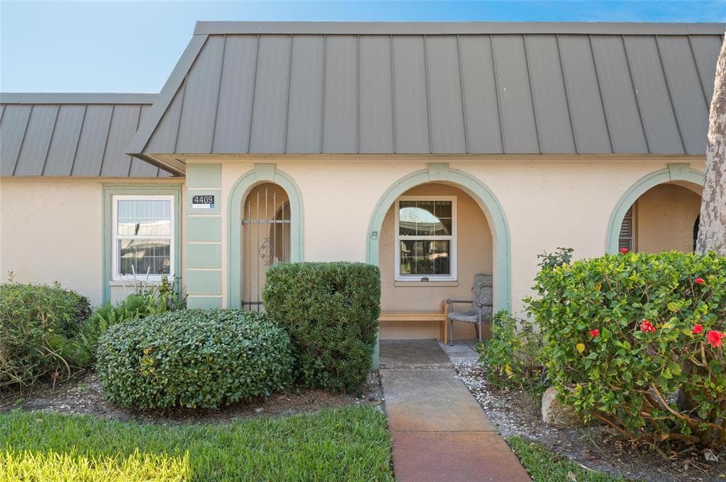 4409 SUMMERSUN DRIVE
