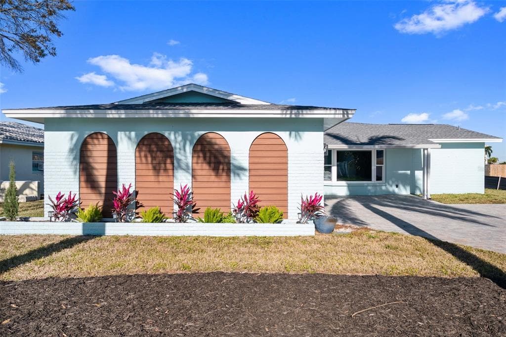 11145 4TH STREET E TREASURE ISLAND, FL 33706
