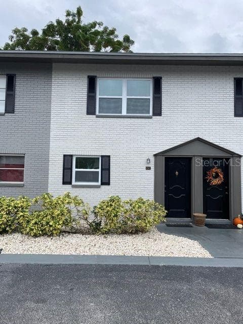 675 INDIAN ROCKS ROAD N UNIT 211C BELLEAIR BLUFFS, FL 33770