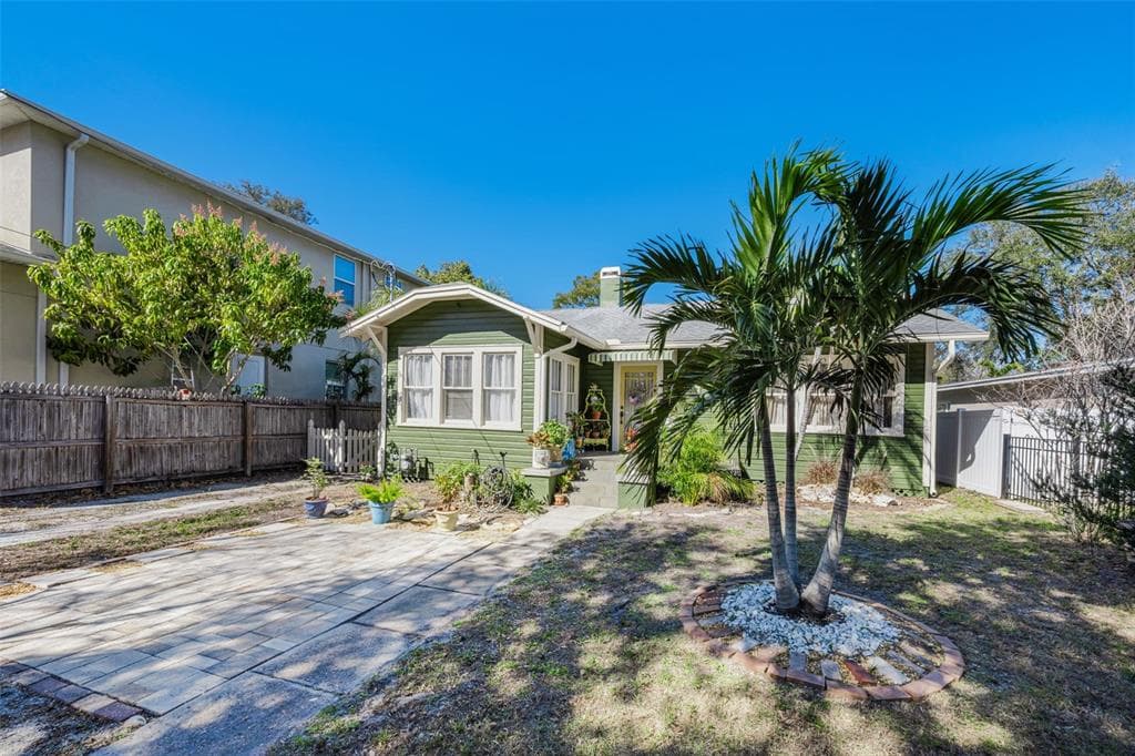3411 W BAY AVENUE TAMPA, FL 33611