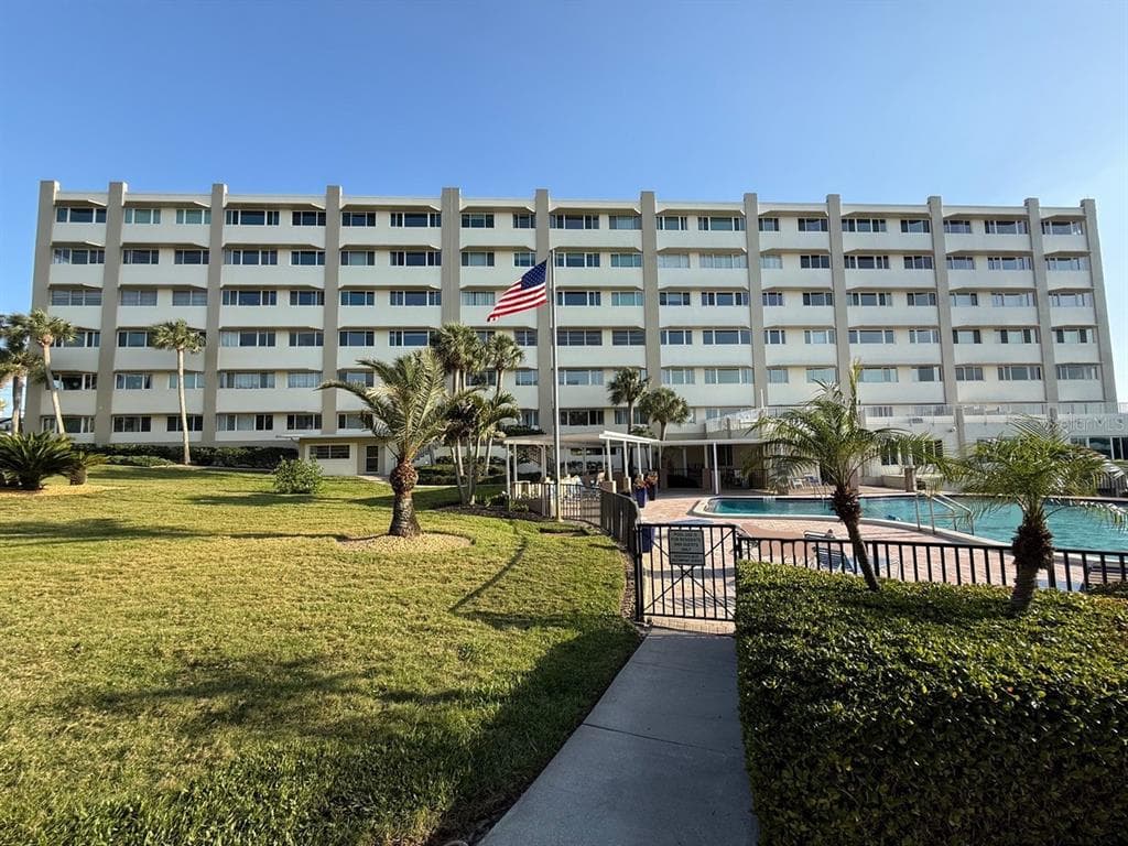 100 BLUFF VIEW DRIVE UNIT 317A